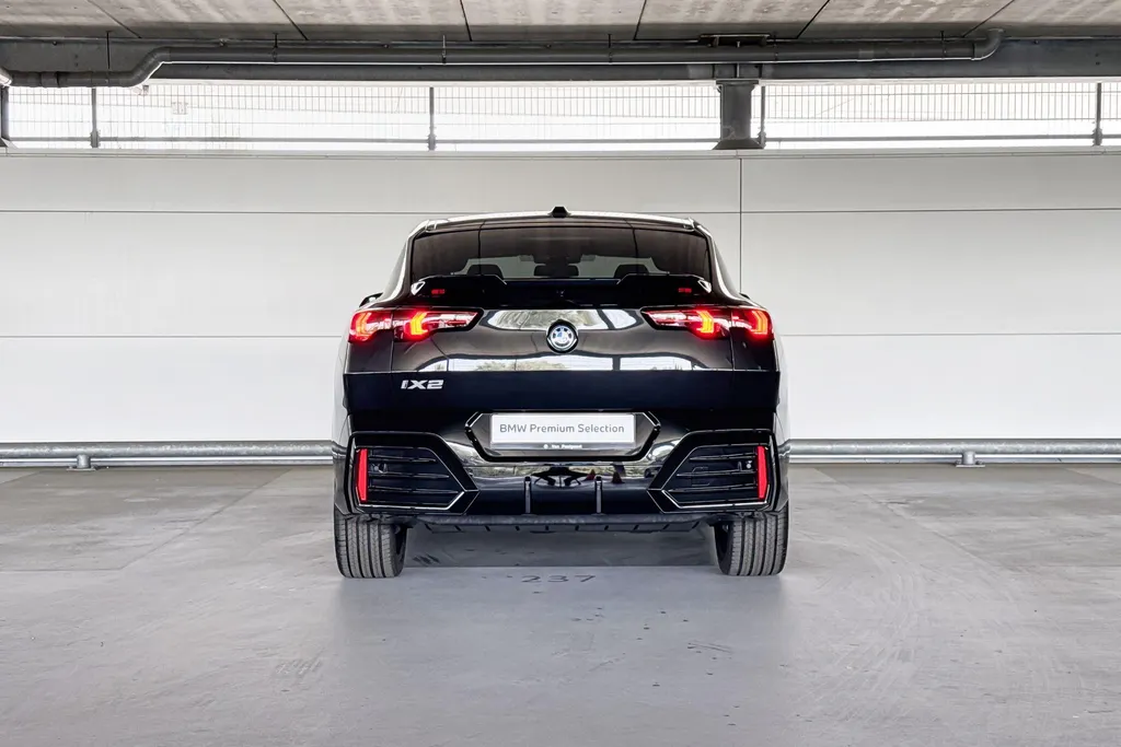 BMW iX2 eDrive20 67 kWh M Sport Edition