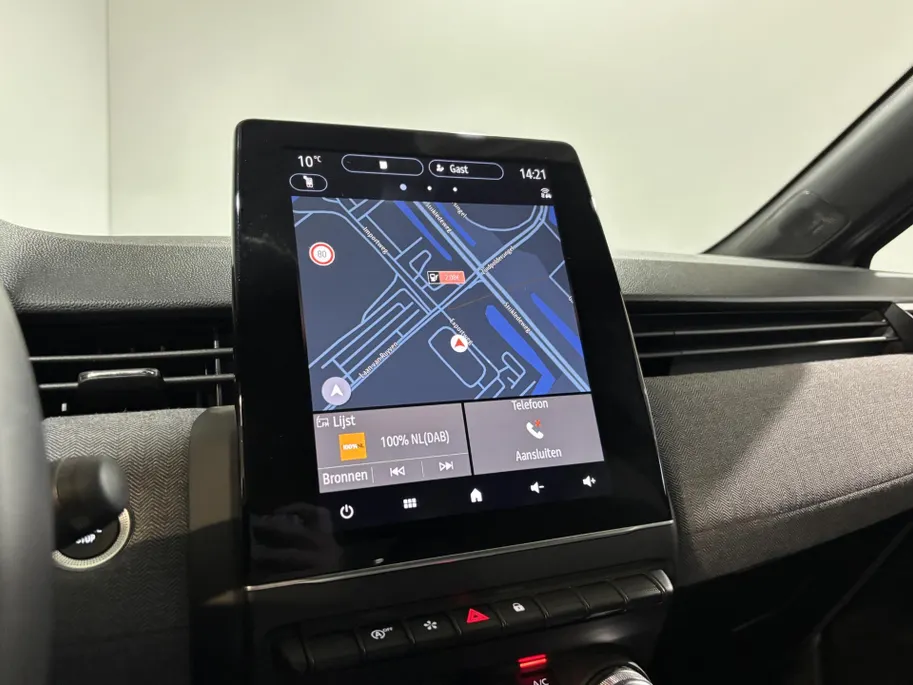 Renault Clio 90PK TCe GPF Techno | 9,3' Navi | Camera | Parkeersensoren | Cruise Control | Climate Control | Licht & Regen Sensor | Apple CarPlay/Android Auto | Full LED | Lichtmetalen Velgen |