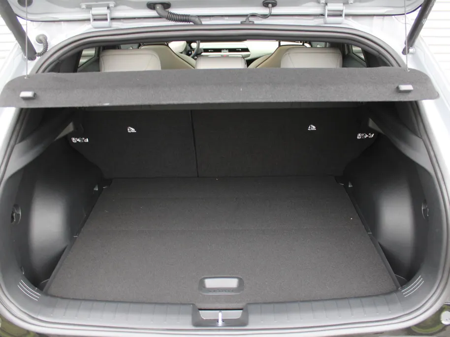 Kia EV4 GT-PlusLine 81.4 kWh | Schuifdak | Stuur-/stoelverwarming + ventilatie | Camera rondom | Elek. stoelverstelling | Leer | HUD | LED | 19' LM |