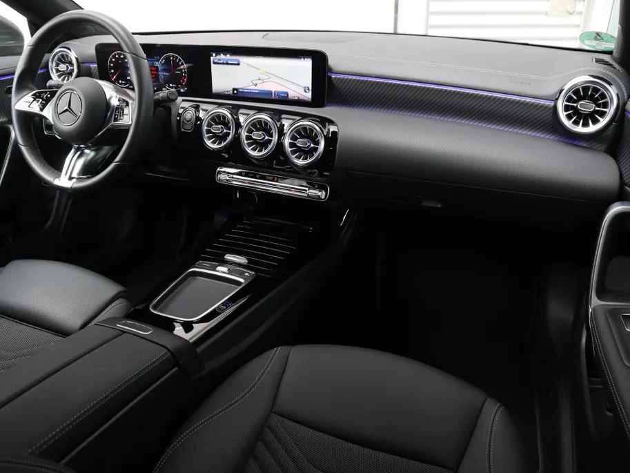 Mercedes-Benz CLA 250 e Star Edition Luxury Line l Keyless l Stoelverwarming l Achteruitrij camera