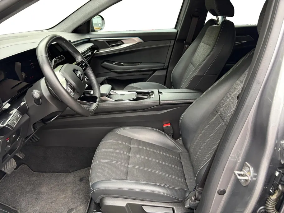 Renault Austral 1.2 E-Tech full hybrid 200 techno Renault Austral 1.2 E-Tech Hybrid 200 Techno