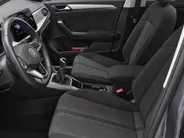 Volkswagen T-Roc 1.0TSI/115PK Life Edition · Apple/Android Car Play · Camera + Parkeersensoren · Keyless · Garantie t/m 27-06-2028 of 100000km.