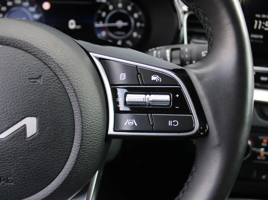 Kia Ceed Sportswagon 1.0 T-GDi DynamicPlusLine | Stoel- & stuurverwarming | Camera | LED | Navi | Elek. achterklep |