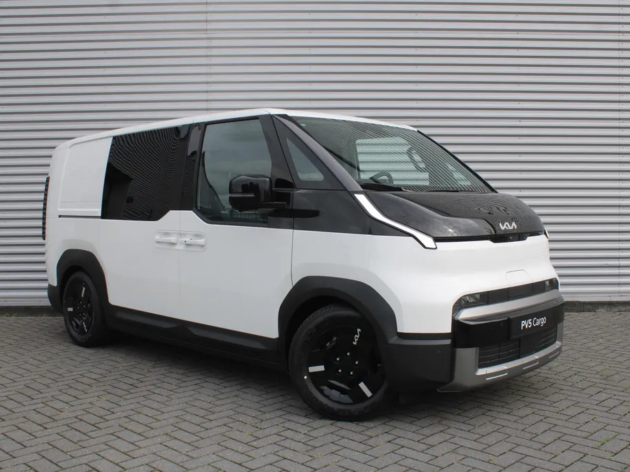 Kia PV5 L2H1 Elite DC 71.2 kWh | Luxe dubbele cabine | Zijwandbekleding | Vloerplaat | Privacy glass | Tot € 2.500 (inruil)voordeel bij aanschaf of 2,99% financiering |