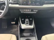 Audi Q4 e-tron 45 quattro Edition 82 kWh |Buitenspiegel(s) automatisch dimmend |Apple Carplay/Android Auto|Cruise control adaptief| Panoramadak|Geluidsimulator|Assistentie Pakket Plus| SOH 100% |