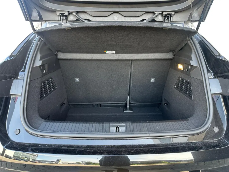 Renault Megane E-Tech comfort range iconic 60 kWh | Stuur & Stoelverwarming | Elektrische Stoelverstelling | Sfeerverlichting | Apple Carplay & Android Auto | Harman & Kardon Audio | Camera | Navigatie | Parkeersensoren | Rijdende Demo