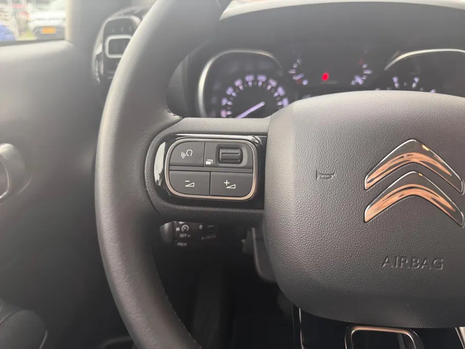Citroën C3 Aircross 1.2 PureTech Shine | Head up display | Stoelverwarming | Navigatie | Camera |