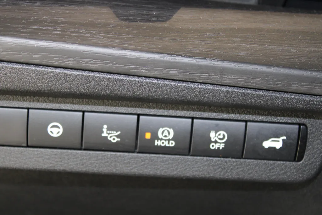 Nissan ARIYA Evolve 66 kWh | 20 inch wielen | Ceramic coating |22 kW ingebouwde lader | Electrische stoel en stuur verstelling | Navigatie | Stoel geheugen | shuif/kanteldak | Stoel verwarming en verkoeling | Zeer mooie auto |