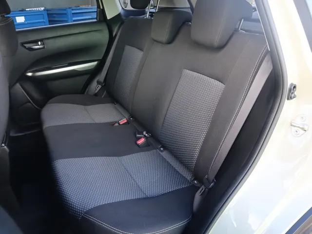 Suzuki Vitara 1.4 BoosterJet Select Hybrid AdaptiveCruise | Carplay | All seasons