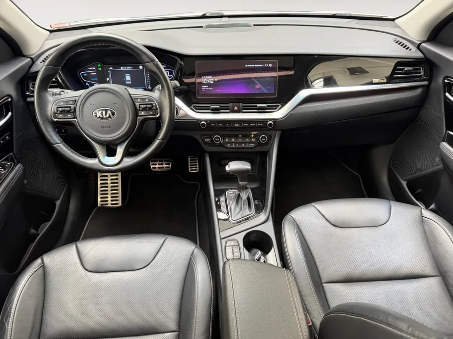 Kia Niro 1.6 GDi PHEV ExecutiveLine PLUG-IN ! | TREKHAAK | LEDEREN BEKLEDING | STOEL & STUURVERWARMING | MEEST LUXE UITVOERING!