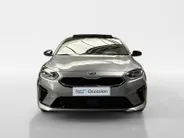 Kia ProCeed 1.0 T-GDI GT-Line | Elektrisch Glazen Schuif / Kanteldak | Apple Carplay / Android Auto | Navigatiesysteem | Stoel + Stuurverwarming | Licht + Regensensor | Parkeersensoren + Camera Achter | Cruise Control | 17” Lichtmetalen Velgen | Climate Control Rijst