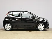 Toyota Aygo 1.0 VVT-i 69pk 5D x-play Cruise 24.000KM!