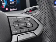 Volkswagen Tayron 1.5 eHybrid 272pk DSG R-Line Edition · Panoramadak · Inklap. Trekhaak · 360 Camera · Matrix LED · Dodehoeksensor · Stuur- & Stoelverwarming · Garantie t/m 16-02-2030 of 100.000km