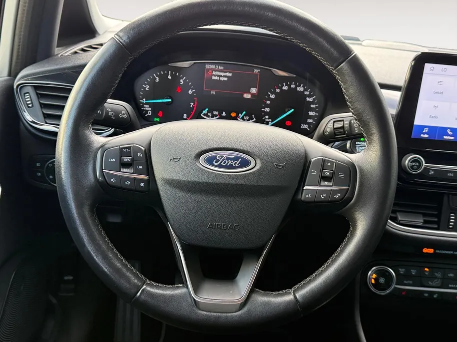 Ford Fiesta 1.0 EcoBoost Titanium | Bluetooth | Apple Carplay/Android Auto | Cruise Control | Climate Control | Camera | Navigatie | Stoelverwarming |