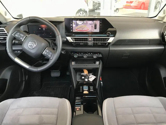 Citroen C4 1.2 Hybrid 145pk Max