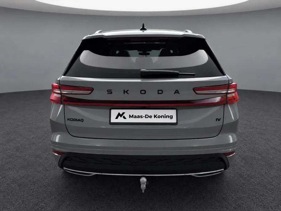 Škoda Kodiaq 1.5 TSI 204pk DSG PHEV Sportline Business · Panoramadak · Camera · Wegklapbare Trekhaak · Elek. Voorstoel · 19'' Inch · Garantie t/m 22-06-2030 of 100.000km
