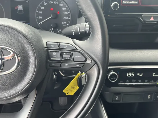 Toyota Yaris 1.5 Hybrid Active | Trekhaak | Camera | Stoelverwarming