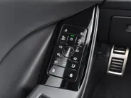 Audi Q6 e-tron S edition 306pk performance 100 kWh · 360 Camera · Leder · Warmtepomp · Luchtvering · Elek. Voorstoelen · Elek. Achterklep · 20'' Inch ·