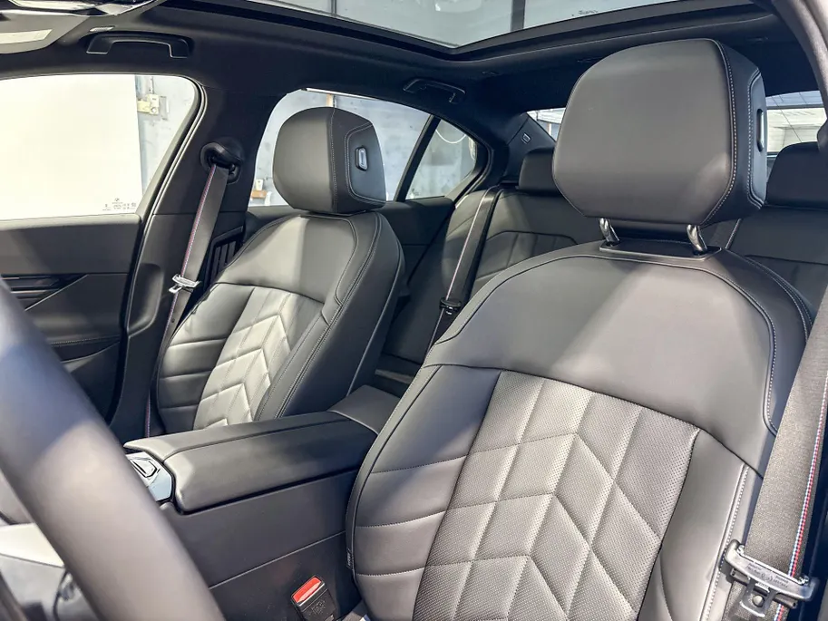 BMW i5 Sedan eDrive40 M Sportpakket Pro Comfort