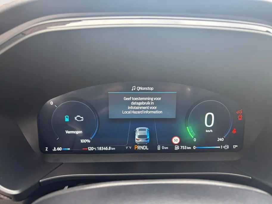 Ford Kuga 2.5 PHEV ST-Line | Trekhaak | Panoramadak | Winter pack | 360 camera
