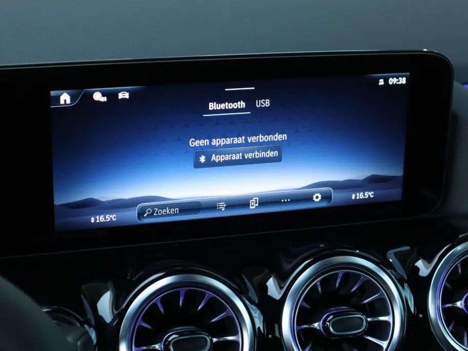 Mercedes-Benz GLA 180 AMG Line l Keyless l Achteruitrij camera l Stoelverwarming