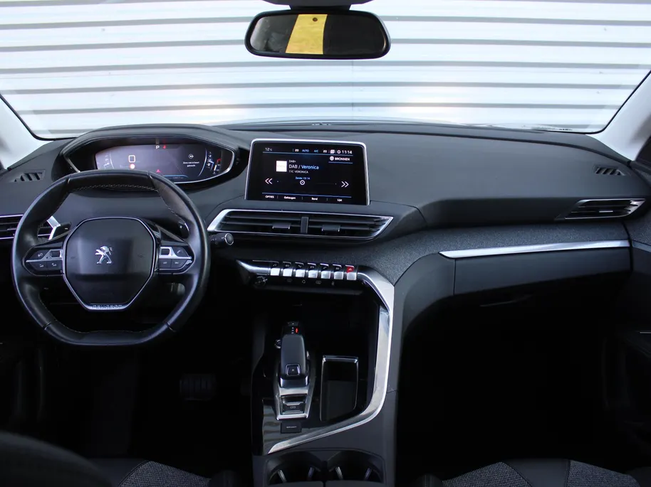Peugeot 3008 1.6 e-THP Allure | Trekhaak | Navi | Elektr. achterklep | Camera | Apple Carplay/Android Auto | Cruise | 18' LM | All seasons |