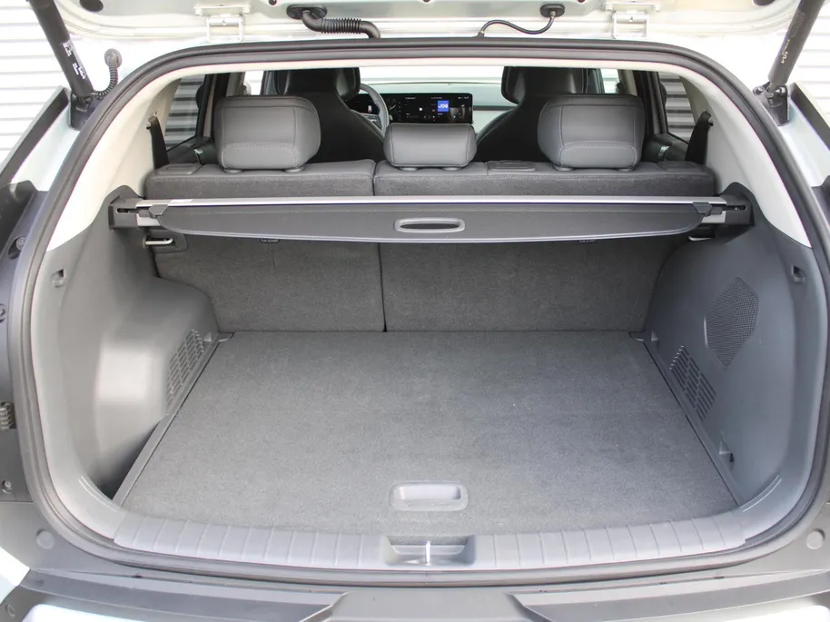 Kia EV3 Plus Advanced 81.4 kWh | Stuur/stoelverwarming | Schuifdak | Camera | Elek. stoelverstelling | 19' LM | Dodehoek detectie | Clima | LED |