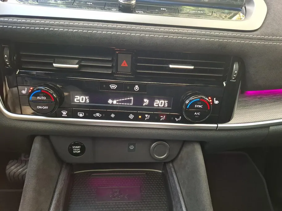 Nissan QASHQAI 1.3 MHEV Xtronic Tekna Plus | RONDOM CAMERA | CARPLAY | STOEL, STUUR EN VOORRUITVERWARMING | PANO DAK |