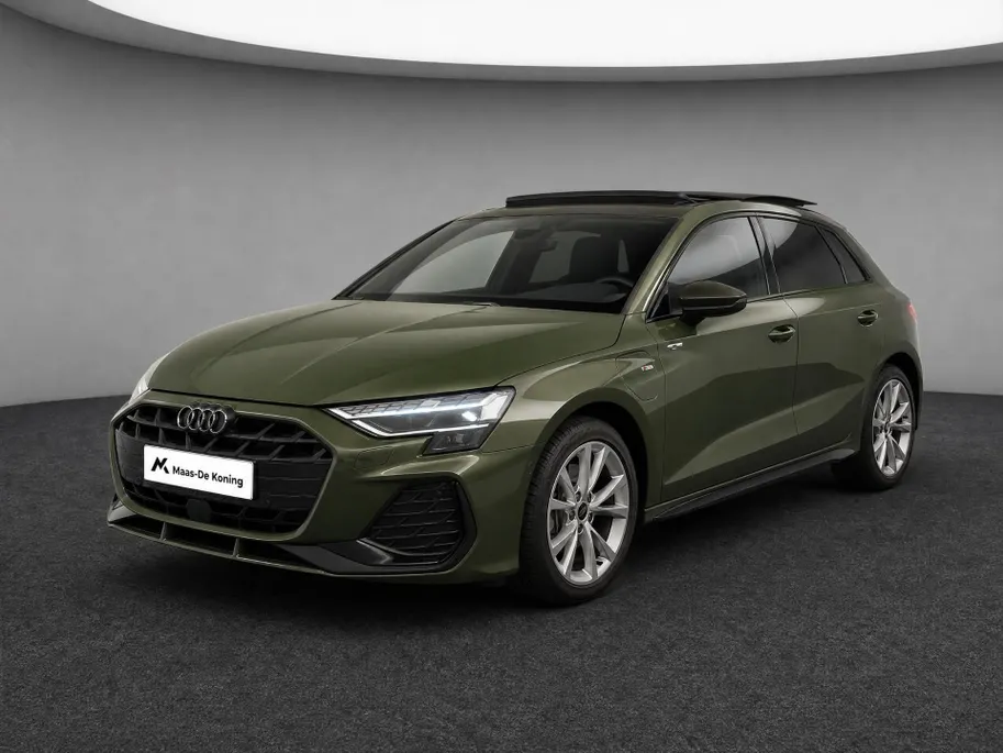 Audi A3 Sportback 40 TFSIe 204pk S edition · Camera · Panoramadak · Apple/Android Car Play · Park Assist · 17'' Inch · Garantie t/m 01-01-2030 of 100.000km