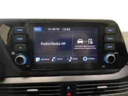 Hyundai i20 1.2 COMFORT | APPLE CARPLAY | CAMERA | 4 SEIZOENBANDEN | NL-AUTO |