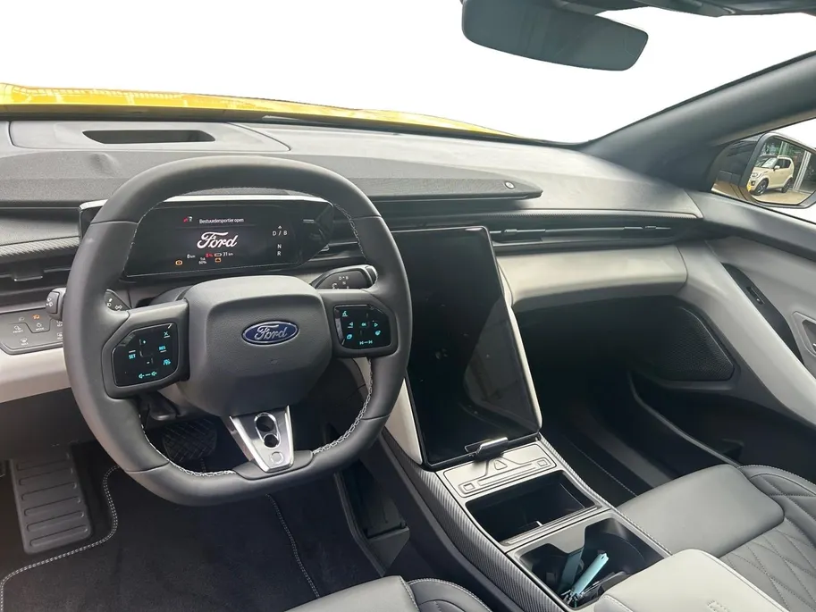 Ford Capri Premium Standard Range RWD 58 kWh | Voorraad | Snel Rijden | 627 KM WLTP | Actiekorting €3500,- | Dodehoek detectie | 20 INCH | Adaptieve Cruise Control |