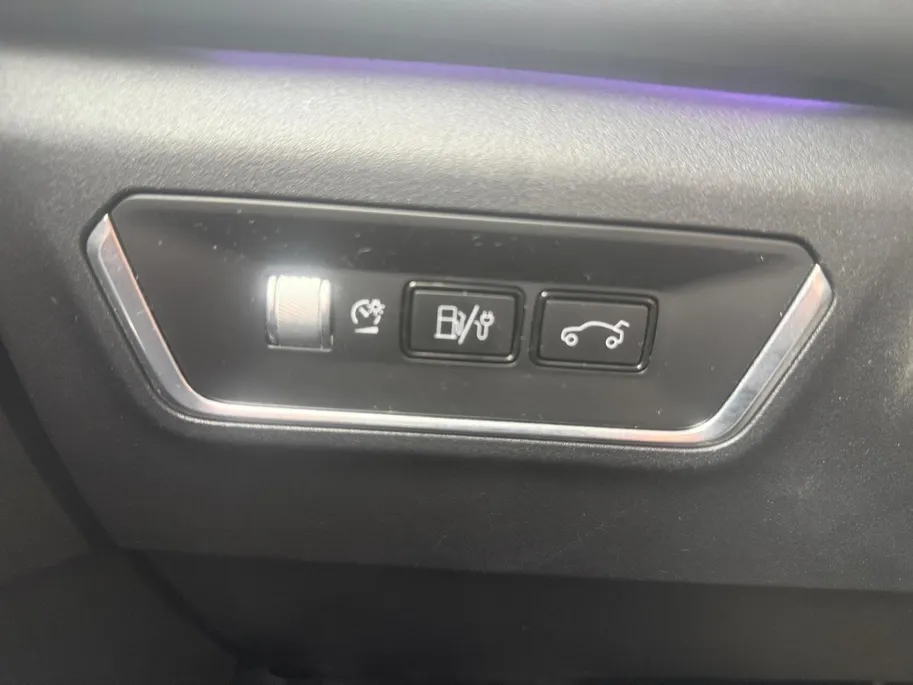 Lynk & Co 01 1.5 | Automaat | Panorama Dak | 360* Camera | Stoelverwarming | Apple Carplay/Android Auto | DAB | Climate Control | Cruise Control | Navigatie