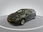 Volkswagen Golf 1.0 eTSI 110pk DSG Life · Camera · Apple/Android Car Play · Navigatie · Sfeerverlichting · 16'' Inch · Garantie t/m 04-02-2028 of 100.000km