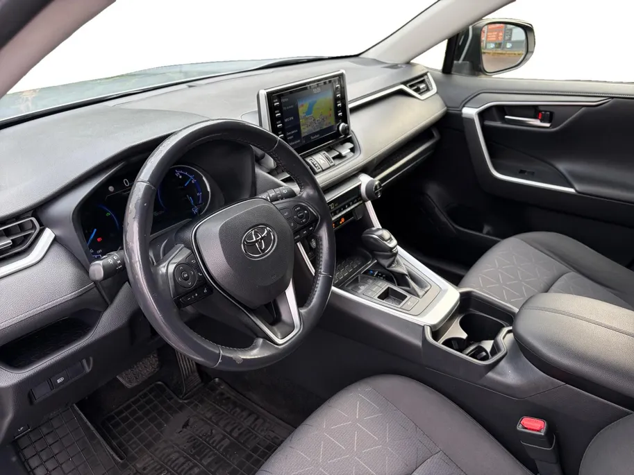 Toyota RAV4 2.5 Hybrid Active Trekhaak afneembaar , climate , navi , cruise , camera , lm velgen .
