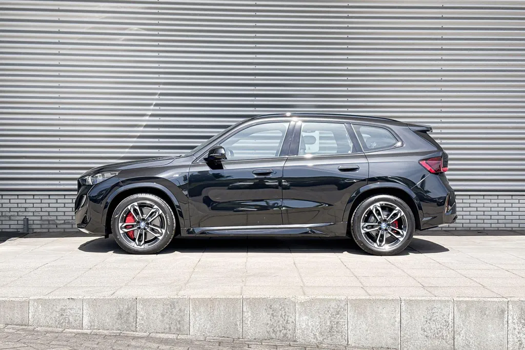 BMW iX1 eDrive20 67 kWh