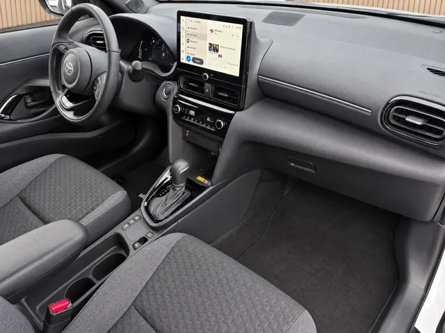 Toyota Yaris Cross 1.5 Hybr 130 Dynamic | Blindspot | Parkeersensoren | All Seasons