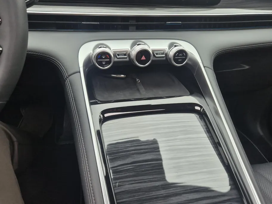 Omoda 9 9 PHEV Premium Panoramadak - 1100KM Bereik