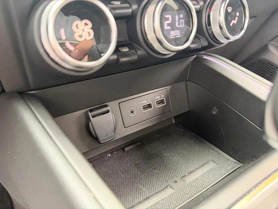 Renault Clio 1.6 E-Tech Full Hybrid 145 techno | Automaat | Camera | Apple Carplay & Android Auto | Parkeersensoren | Cruise & Climate Control | 12 Maanden BOVAG Garantie