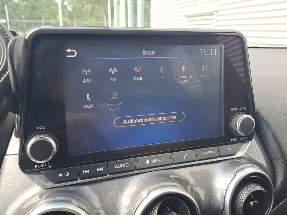 Nissan Juke 1.0 DIG-T N-Connecta | Cruise | Apple Carplay/Android Auto | Camera | DAB | Keyless entry | Keyless start