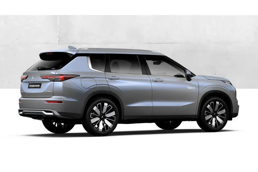 Mitsubishi Outlander 2.4 PHEV Instyle € 5.000 euro korting eigen voorraad| 8 jaar garantie| Snel leverbaar | Totaalprijs op is op. MY26