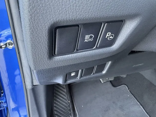 Toyota C-HR 1.8 Hybrid Style Bi-Tone | Parkeersensoren | JBL | Trekhaak