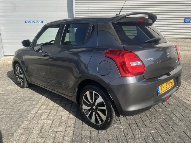 Suzuki Swift 1.0 Stijl Smart Hybrid 1e eigenaar| Dealer onderhouden| Meest Luxe uitvoering| Fabrieksgarantie tot 2028