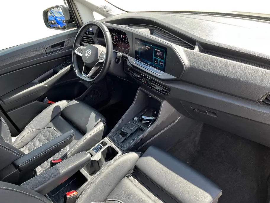 Volkswagen Caddy Cargo 2.0 TDI Style L1H1 122 pk Automaat | LM Velgen zwart | Sidebars | Lederen bekleding | Stoelverwarming | Laadruimtebescherming