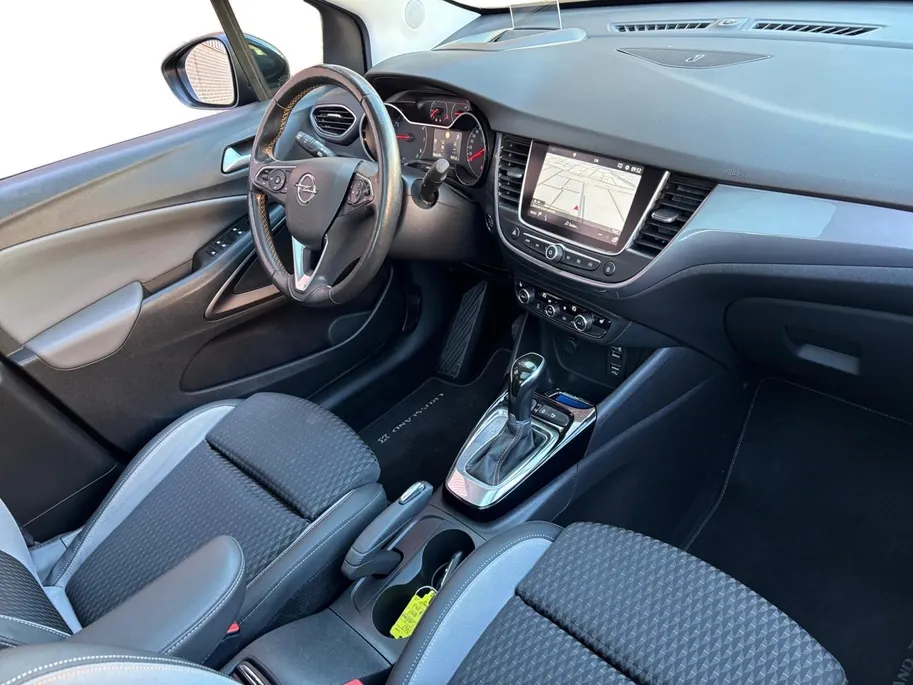 Opel Crossland X 1.2 Turbo Ultimate | trekhaak | HUD | Pano | Stoel/stuur/voorruitverwarming |