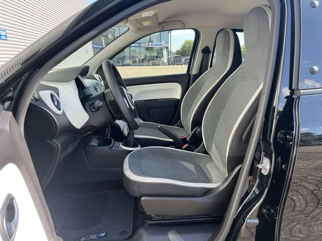 Renault Twingo 1.0 SCe Life | Achterwielaandrijving | Airconditioning  | Elektrische Ramen