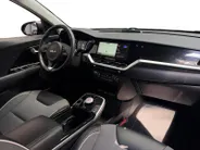 Kia e-Niro DynamicLine 64 kWh NAVIGATIE | CLIMATE CONTROL | CRUISE CONTROL | APPLE CARPLAY & ANDROID AUTO | ACHTERUITRIJCAMERA
