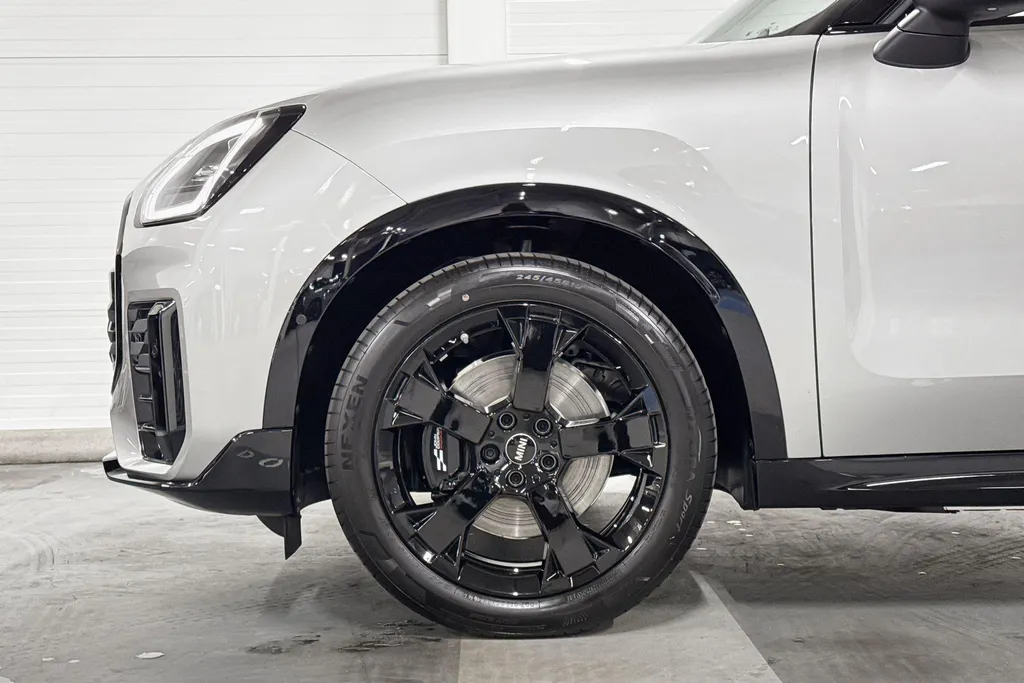 MINI Countryman Electric E John Cooper Works M