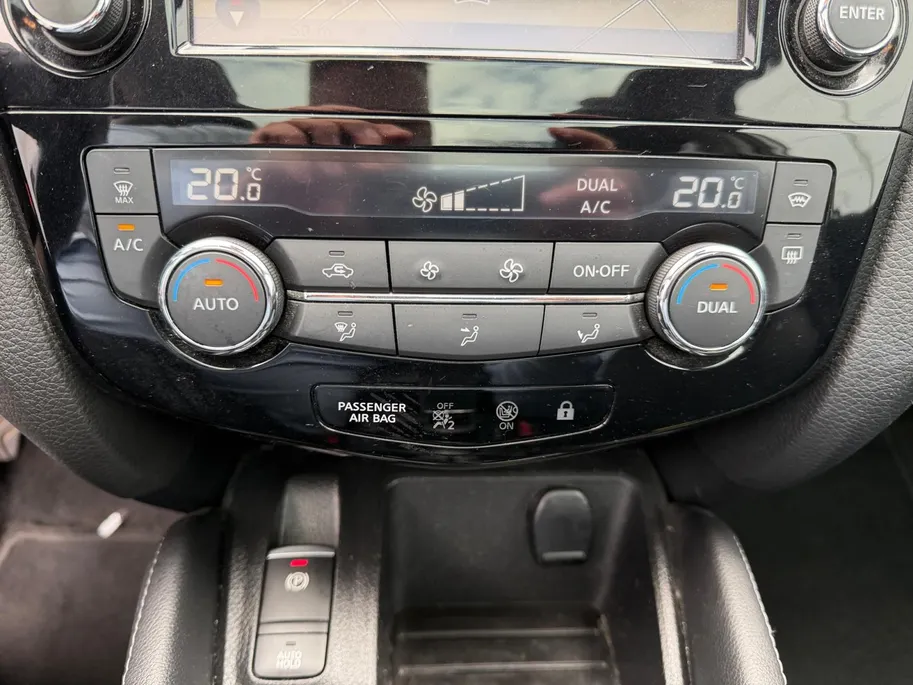 Nissan QASHQAI 1.2 Tekna + | Zeer compleet | Panoramadak | 360 graden camera | Lederen bekleding | BOSE audio | 12 maanden BOVAG garantie |