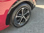 Kia Niro 1.6 GDi Hybrid DynamicPlusLine + Trekhaak / Origineel Nederlands! / All season banden / Schuif-kanteldak