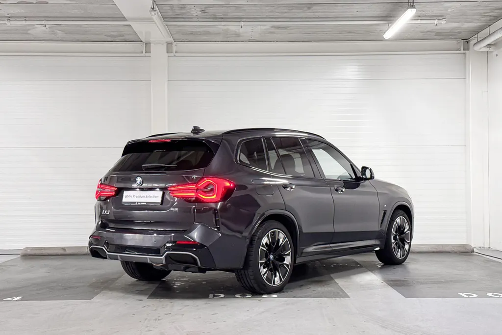 BMW iX3 High Executive
